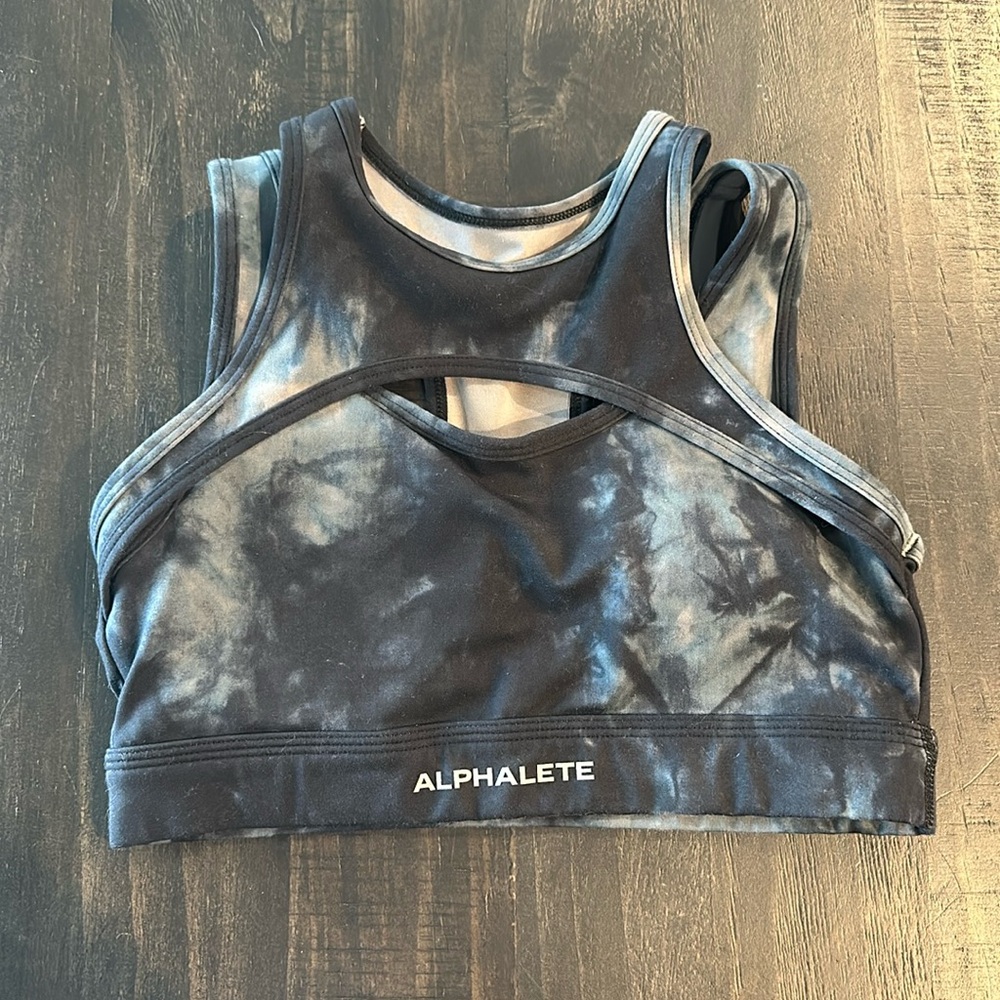 XS Alphalete Sports Bra
